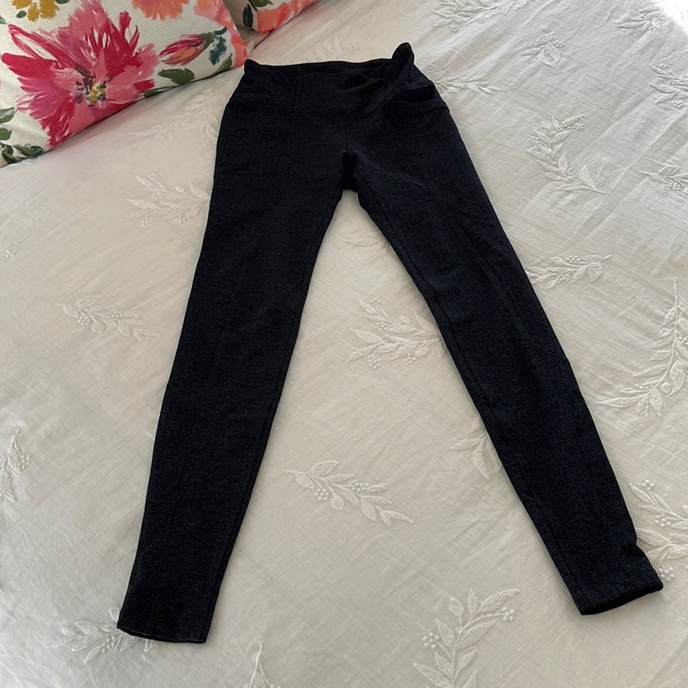 Athleta Leggings, textured herringbone, navy and black, 7/8 street tights